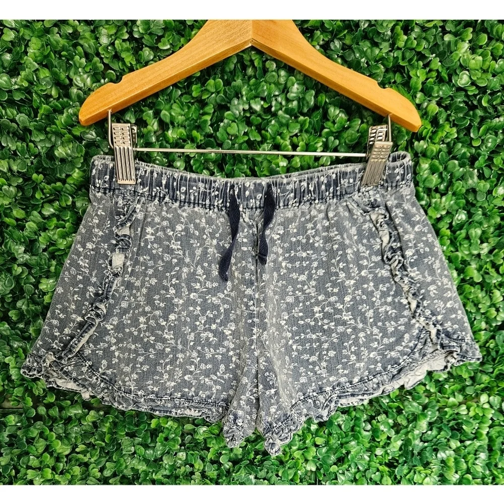 FREE WHEN ADDED TO BUNDLE - Gap Girls shorts